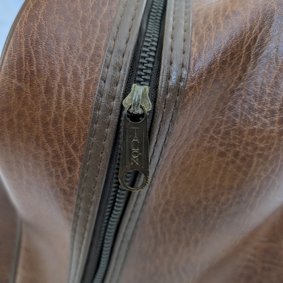 Columbia 300 White Dot 12.6 lbs Silver Swirl Bowling Ball & Talon Leather Case - Picture 14 of 15